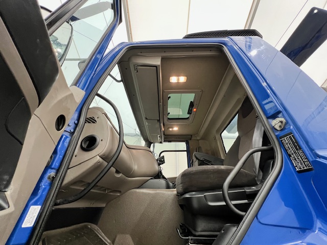 DAF CF85 360 8×4 Day Cab Hookloader