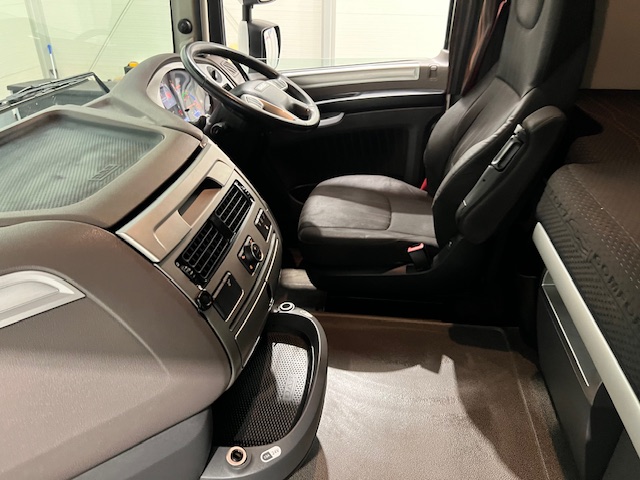 DAF XF 480 6×2 Midlift Tractor Unit