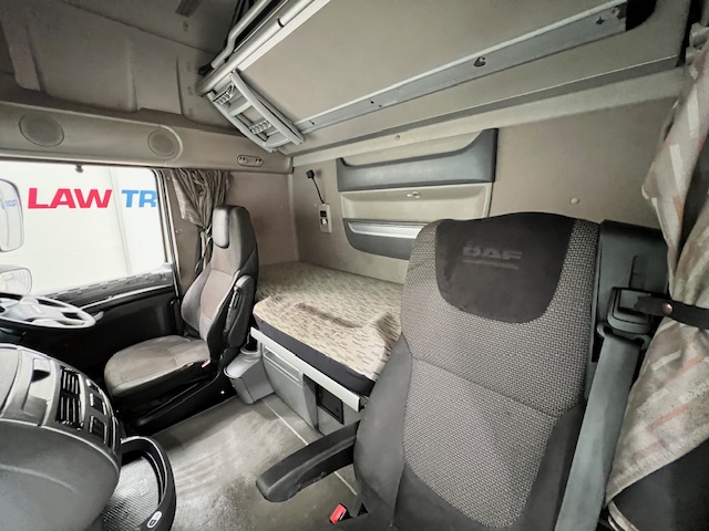 DAF XF 460 6×2 Midlift Tractor Unit