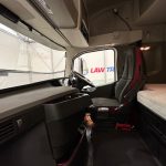 Volvo FH 500 Euro 5 6×2 Tractor Unit Safari Edition - thumbnail