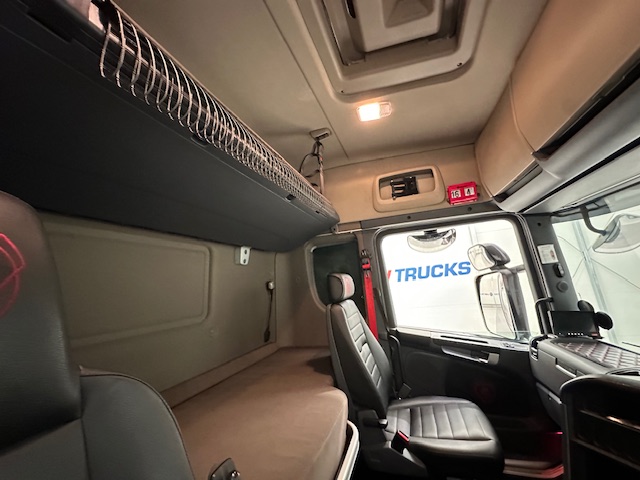 Scania R450 6×2 Highline Midlift Tractor Unit