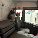 Scania P320 6×2 10 Tyre Rear Lift Insulated Box Van - thumbnail