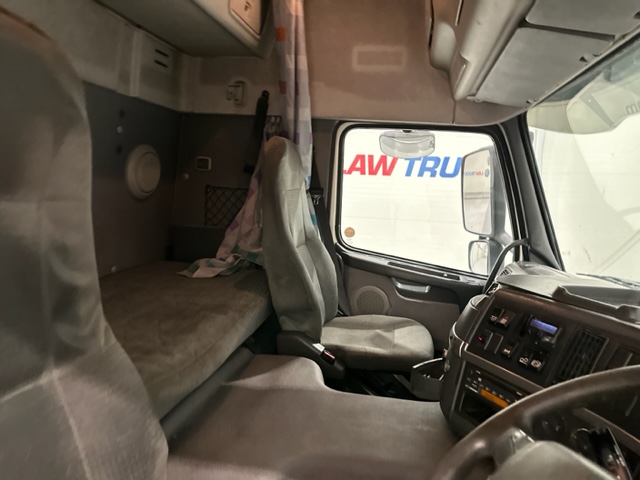 Volvo FM 300 6×2 Sleeper Cab Curtainsider