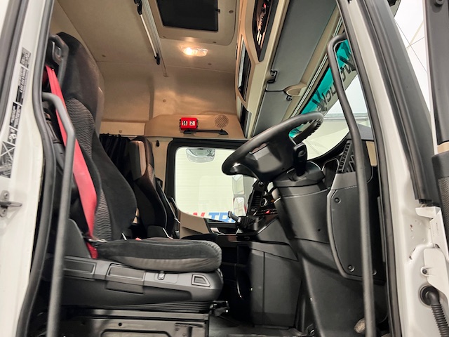 Mercedes Actros 2545 6×2 Midlift Tractor Unit