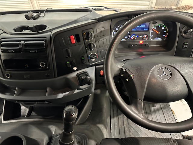 Mercedes Axor 1824 Sleeper Cab Flatbed