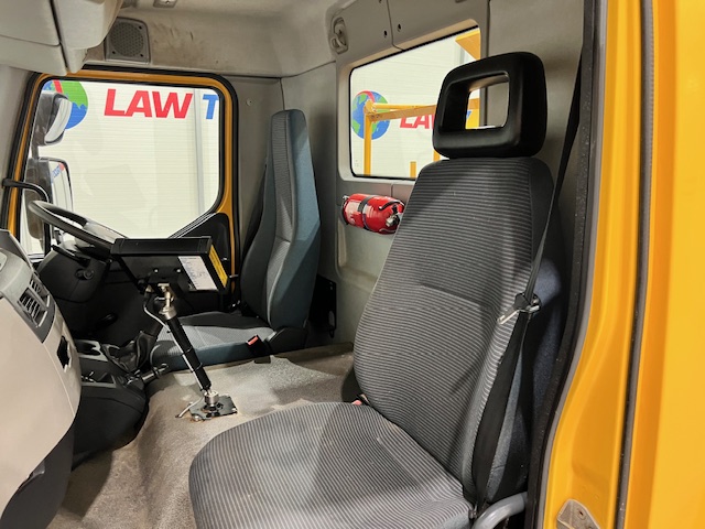 Volvo FE 240 4×2 Day Cab Gritter