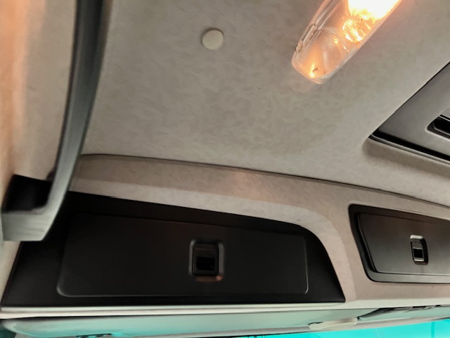 Mercedes Antos 2540 6×2 Rear Lift Day Cab Fridge Box