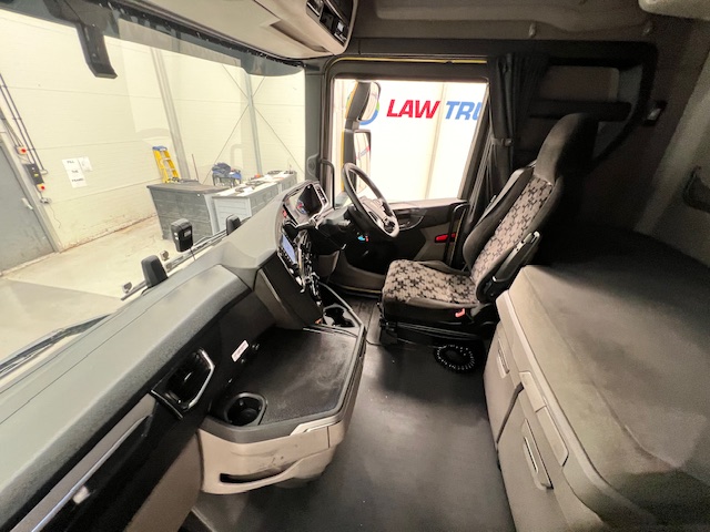 Scania S450 6×2 Midlift Highline Tractor Unit