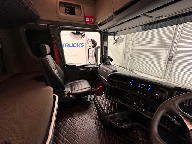 Scania R450 6×2 Highline Midlift Tractor Unit