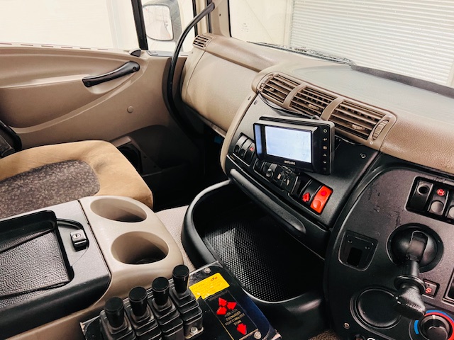 DAF CF85 360 8×4 Day Cab Hookloader Manual