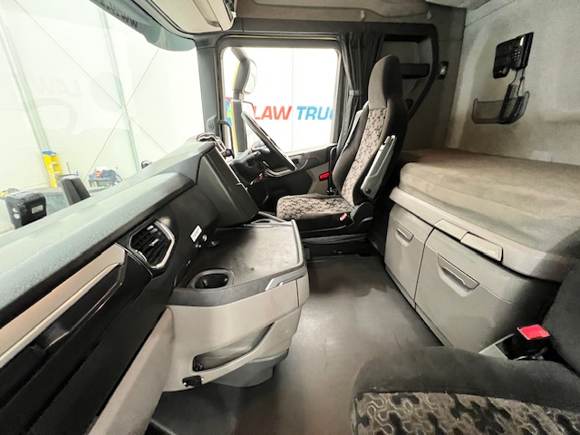 Scania S450 6×2 Midlift Highline Tractor Unit