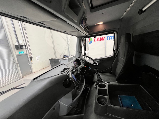 Mercedes Axor 1824 Day Cab Fridge Box