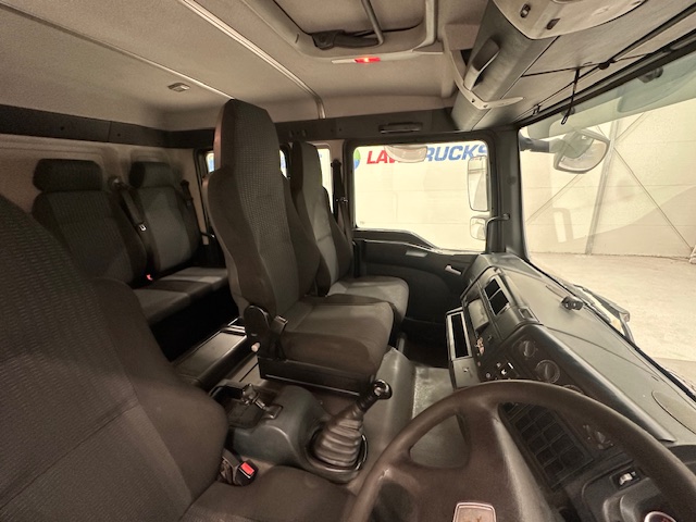 MAN TGL 12.220 Crew Cab Tilt and Slide