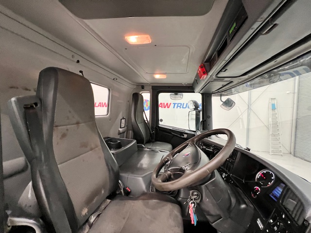 Scania P400 8×4 Day Cab Chassis