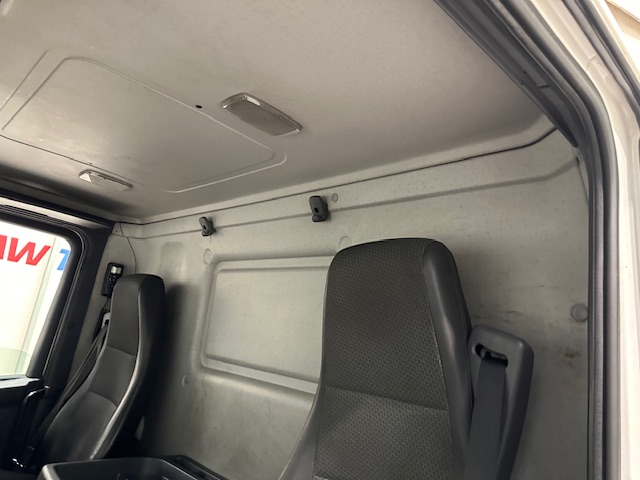 Scania P280 6×2 Rear Lift Day Cab Fridge Box Manual