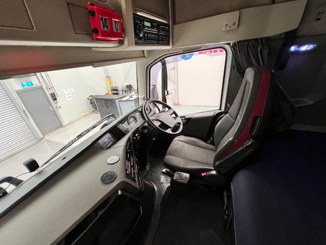 Volvo FH 500 6×2 Sleeper Cab Midlift Tractor Unit