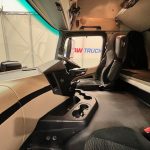 Mercedes Actros 1824 4×2 Sleeper Cab Fridge Box - thumbnail