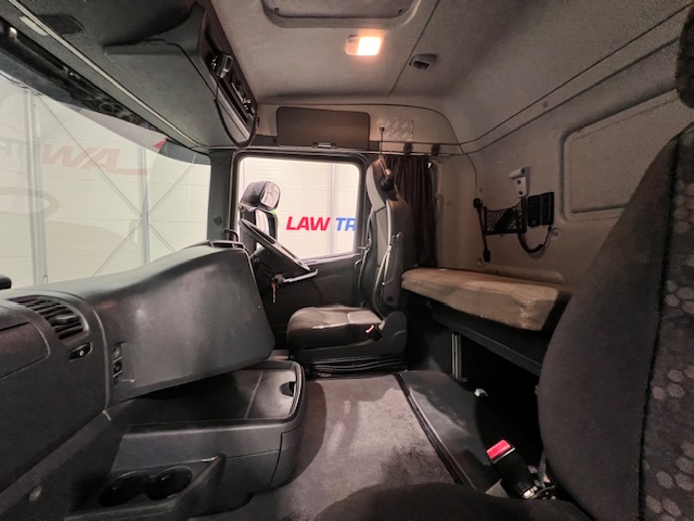 Scania R410 8×4 Sleeper Cab Bulk Tipper