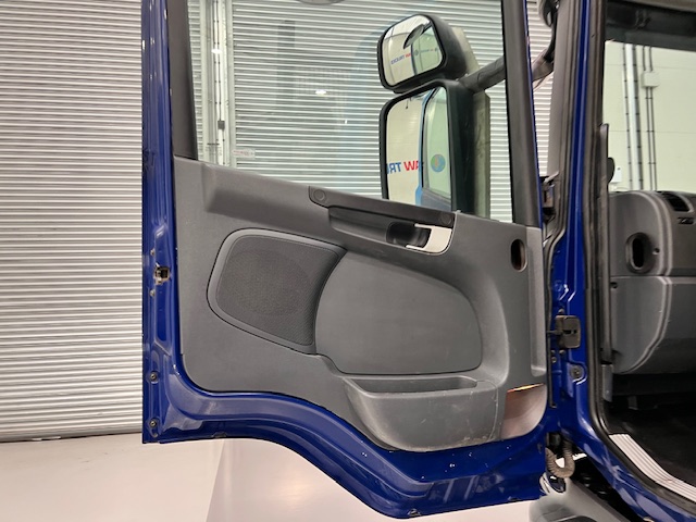 Scania P280 6×2 Rear Lift Dropside Brick Grab