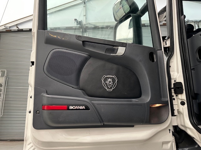 Scania R450 6×2 Midlift Highline Tractor Unit