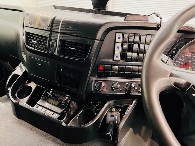 Iveco Stralis 310 AT 6×2 Fridge Box