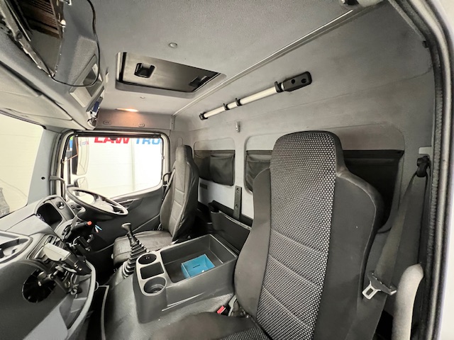 Mercedes Axor 1824 Day Cab Fridge Box