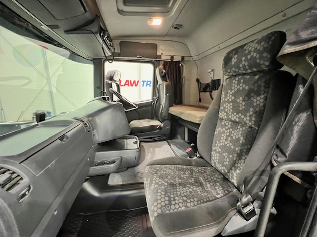 Scania R410 8×4 Sleeper Cab Bulk Tipper