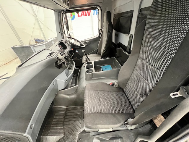 Mercedes Axor 1824 Day Cab Fridge Box