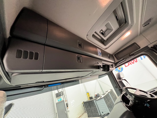 Scania P250 4×2 Sleeper Cab Fridge Box