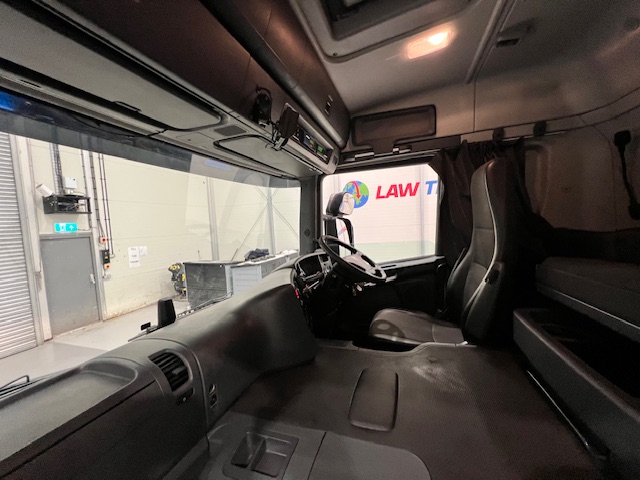 Scania P250 4×2 Sleeper Cab Fridge Box