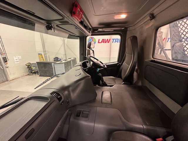 Scania P250 4×2 Day Cab Skip Loader