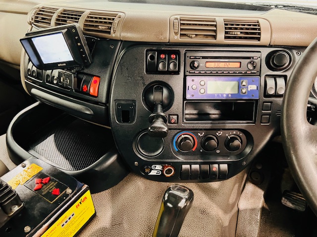 DAF CF85 360 8×4 Day Cab Hookloader Manual
