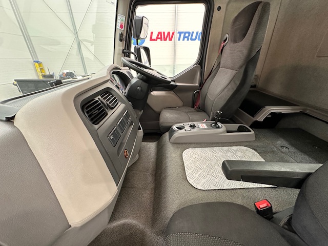 DAF LF 260 4×2 Rest Cab Tractor Unit