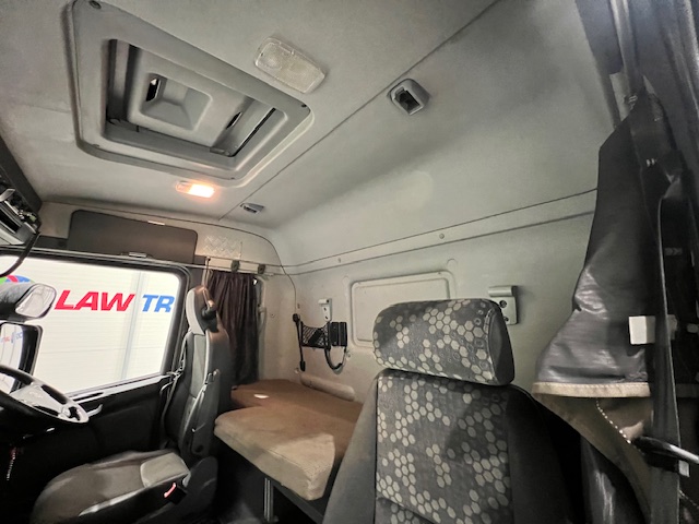 Scania R410 8×4 Sleeper Cab Bulk Tipper