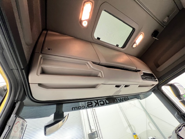 Scania S450 6×2 Midlift Highline Tractor Unit