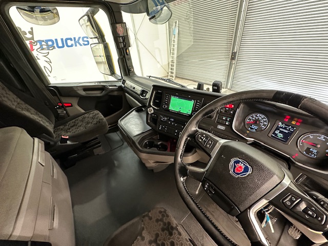 Scania S450 6×2 Midlift Highline Tractor Unit