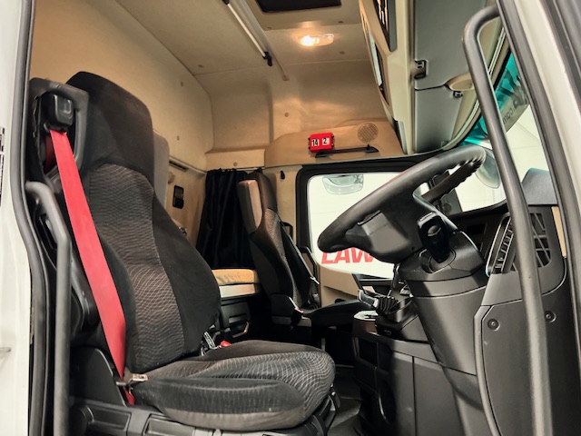 Mercedes Actros 2545 6×2 Midlift Tractor Unit