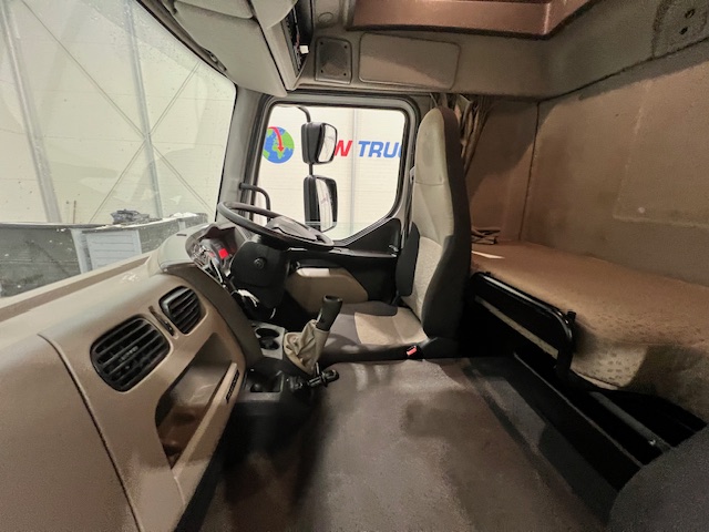 Renault Midlum 190 Sleeper Cab Box Van