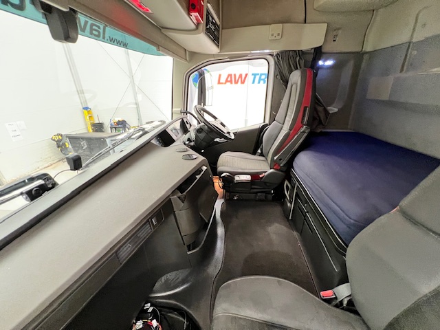 Volvo FH 500 6×2 Sleeper Cab Midlift Tractor Unit
