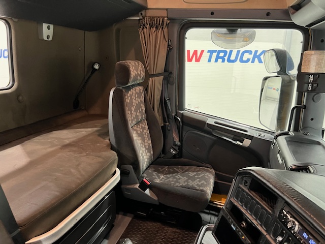 Scania R450 6×2 Rear Lift Tractor Unit PTO