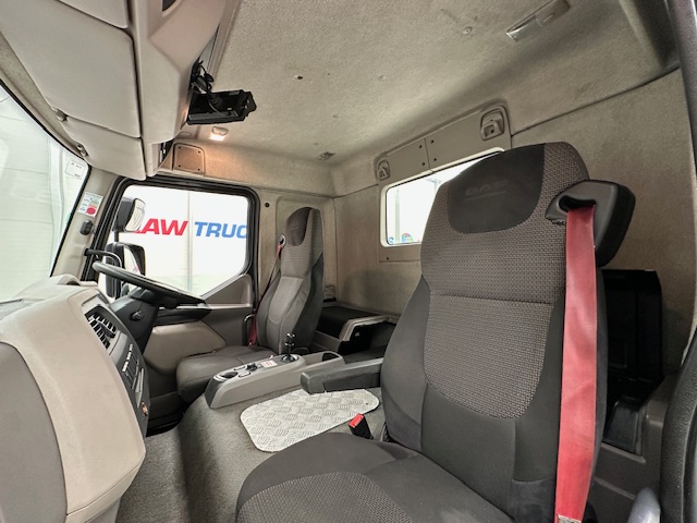 DAF LF 260 4×2 Rest Cab Tractor Unit