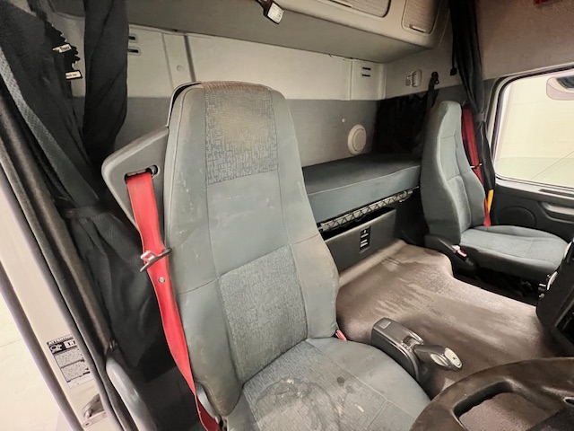 Volvo FM 450 Dropside Brick Grab Drawbar