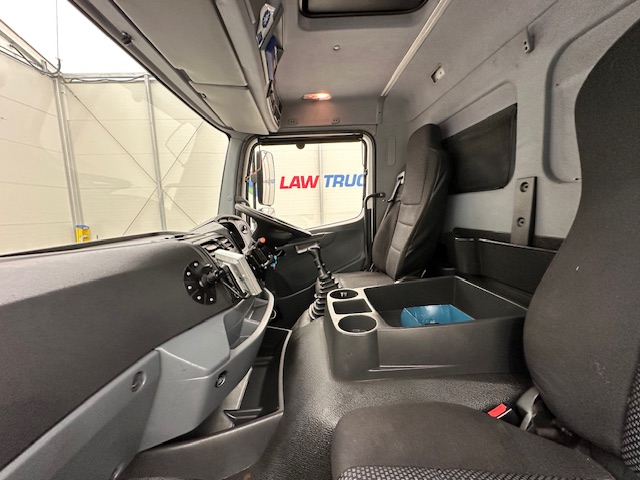 Mercedes Axor 1824 Day Cab Box Van