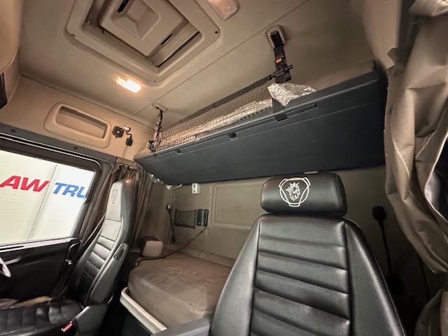 Scania R450 6×2 Midlift Highline Tractor Unit
