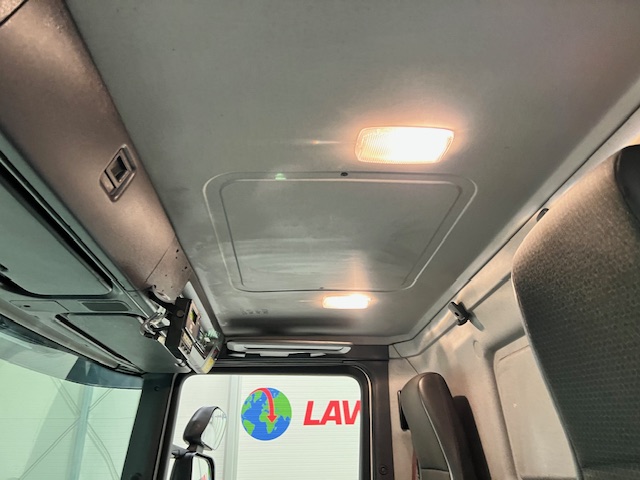 Scania P280 6×2 Rear Lift Day Cab Fridge Box