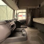 DAF CF 330 6×2 Rear Lift Sleeper Cab Curtainsider - thumbnail
