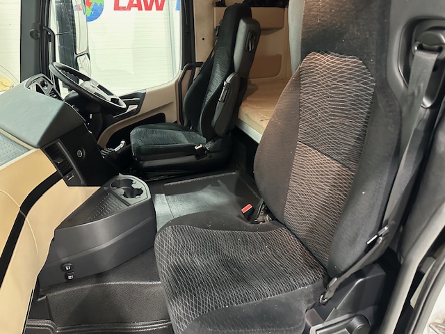 Mercedes Actros 1830 Sleeper Cab Box Van