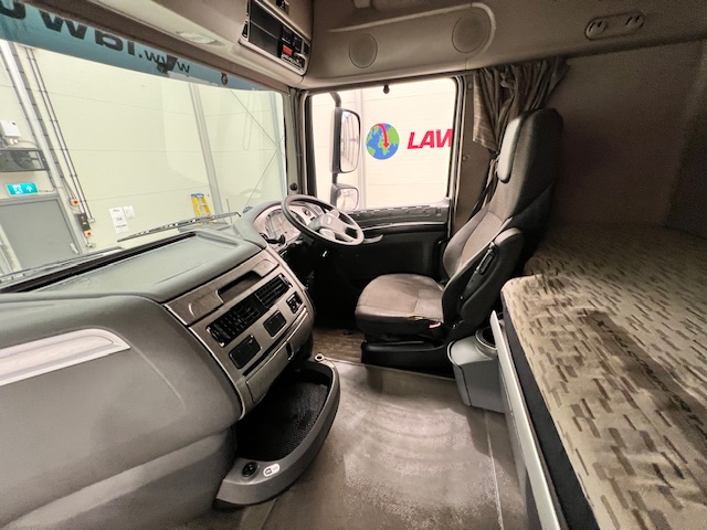DAF XF 460 6×2 Midlift Tractor Unit