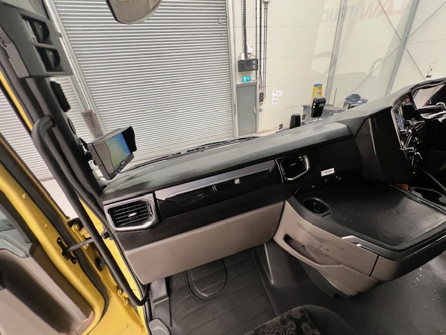 Scania S450 6×2 Midlift Highline Tractor Unit