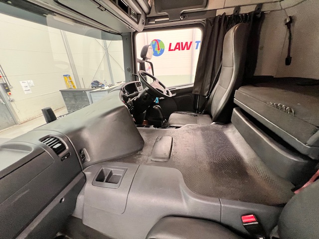 Scania P320 6×2 10 Tyre Sleeper Cab Dropside
